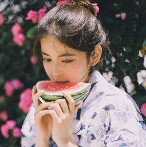 热门吃瓜头像图片女,热门吃瓜头像女生风采展示
