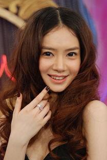 自称女明星网红,揭秘女明星网红的璀璨人生