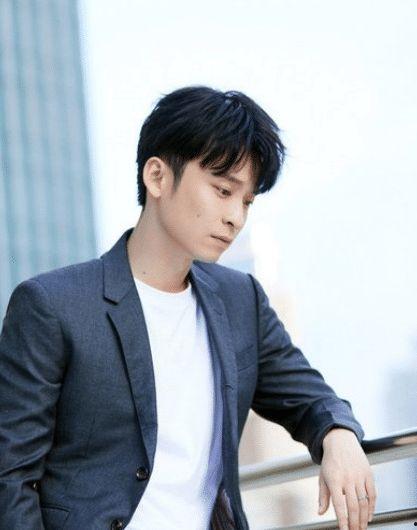 明星网红挣得太多,明星网红收入过亿，引发社会热议