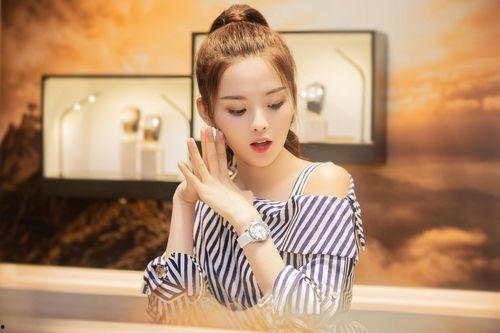 明星网红采耳,明星效应引领耳朵护理新时尚