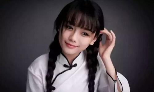 明星网红折叠照片,明星网红折叠照片背后的时尚潮流揭秘