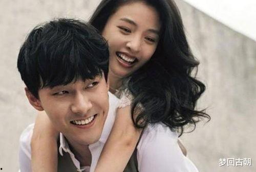 吃瓜两姐妹娱乐圈,揭秘吃瓜两姐妹的瓜界传奇