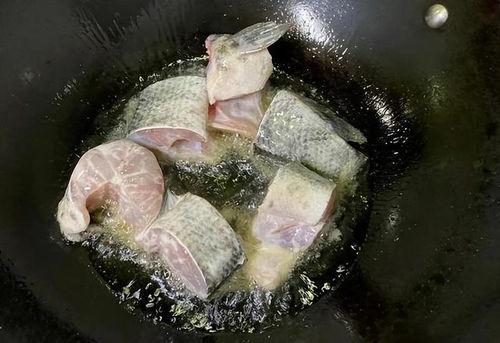 黑鱼视频吃瓜热门网站下载,热门事件背后的真相与热议