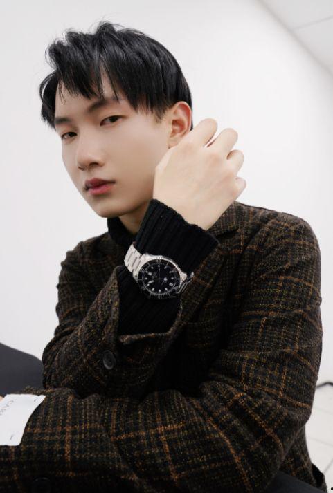 李九吃瓜爆料,揭秘娱乐圈幕后真相