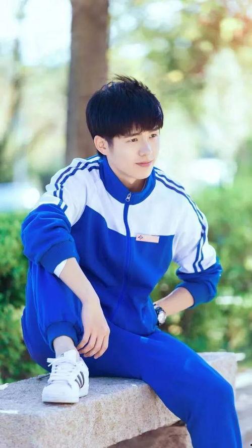 刘昊然黑木吃瓜,揭秘明星幕后趣事