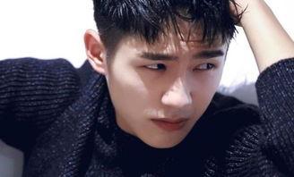 刘昊然黑木吃瓜,揭秘明星幕后趣事