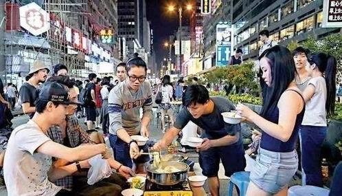 西安马路吃瓜爆料,街头爆料成热门话题