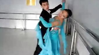 明星网红简易舞蹈,跟随明星步伐，轻松舞动青春风采